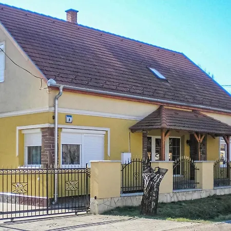 Nice In W/ Wifi And 3 Bedrooms Balatonlelle